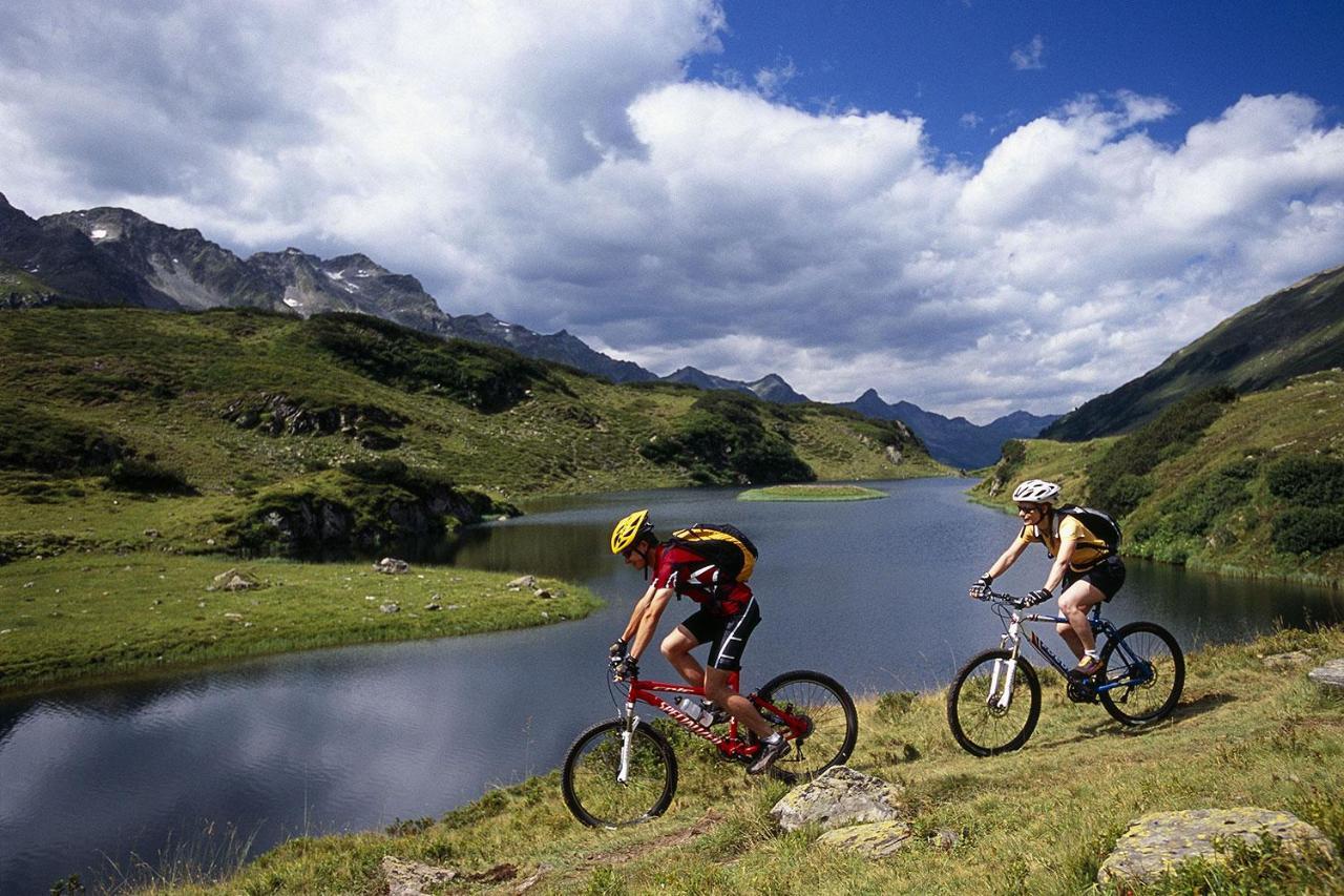 Bed and Breakfast Haus Christaldo Sankt Anton am Arlberg Esterno foto