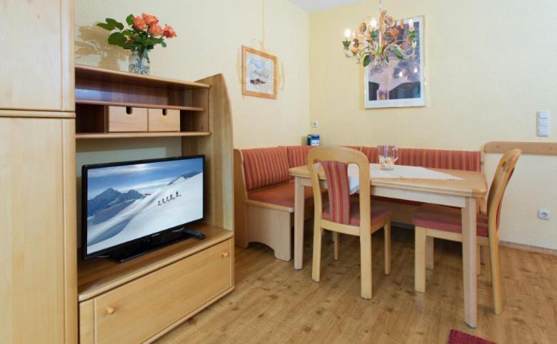 Bed and Breakfast Haus Christaldo Sankt Anton am Arlberg Esterno foto