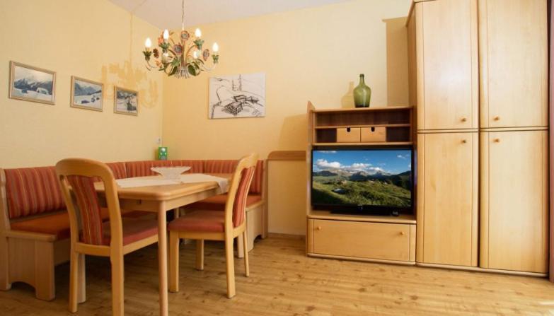 Bed and Breakfast Haus Christaldo Sankt Anton am Arlberg Esterno foto